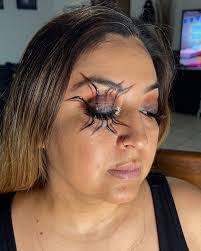 Raven Babineaux's Instagram, Twitter & Facebook