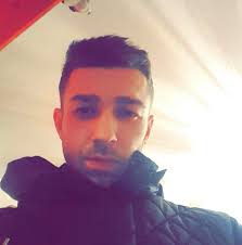 Only had enough for 1 10 pull 🤞🤤 weapon banner is glitched where's  Virgil's weapon and for some reason V has gone all non binary and calling  himself Trish 😩 these cards