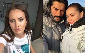 Fahriye evcen is a german citizen, best known for her roles as necla tekin on the yaprak dökümü based on the novel by resat nuri güntekin and as feride in the tv series çalikusu. Fahriye Evcen Kac Kardes Fahriye Evcen In Kardesleri Kimdir Internet Haber