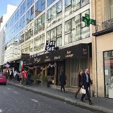 Ya que mi estilo preferido de jardines es el que incorporan lo existente en cada lugar, es una buenísima oportunidad para mostrarles ejemplos para diseñar un jardín con piedras y rocas. Jet Set Gastronomie Perse Paris 8th Arr Elysee Menu Preise Restaurant Bewertungen Tripadvisor
