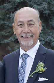 Dennis Hinz's Instagram, Twitter & Facebook