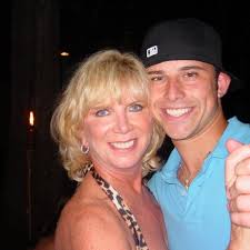 Mom's charity helps spinal cord injury victims