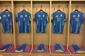 Así será la nueva camiseta titular de la selección colombia para las eliminatorias. Camisetas Joma De Ucrania 2017 18