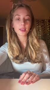 Mia Bowen's Instagram, Twitter & Facebook