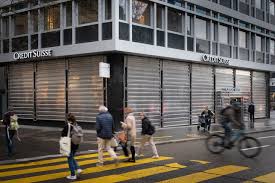 Последние твиты от credit suisse (@creditsuisse). Tag Der Arbeit Die Credit Suisse Zieht Bereits Schutzwande Hoch Wie Der 1 Mai In Der Stadt St Gallen Ablaufen Soll
