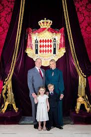 der furst und die schone schwimmerin furst albert prinzessin charlene furst