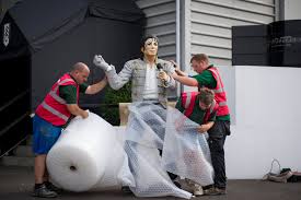A Statue Is Removed And Fans Are Thrilled The New York Times