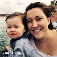 Victoria Wisniewski (@VickyWisniewski)