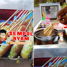 Pasar sedekah adalah marketplace yang memadukan antara berbelanja dengan bersedekah sebagai nilai lebih dari keberkahan. Nikmatnya Sempol Ayam Rumah Maya Tatit
