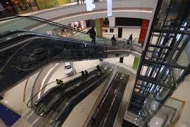 If you own an electric car in romania, trust chargemap to find you the nearest promenada mall sibiu charging stations for your electric vehicle. Galerie Foto Primele Imagini De La Deschiderea Mallului Promenada Sibiu Sibiu 100