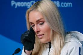 Gotta hand it to Vonn: US ski star wears gloves at Olympics