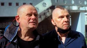 Kazik staszewski po raz kolejny zabiera głos w trudnym czasie pandemii koronawirusa. Kazik Staszewski Teraz Muzyka