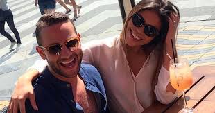 Discovery announced on monday that six singles, who audiences first met on the hit tlc reality series, will be starring in a new spinoff show, 90. Why Did Are 90 Day Fiance Couple Fernanda And Jonathan Break Up Find Out