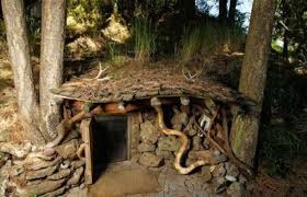 Yeraltinda Yasayan Bir Sanatci Hobbit Hobbit Evi Evler