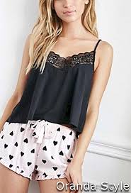 Hanya dengan mengenakan baju tidur babydoll, aku ikut duduk di teras untuk sekedar aku sadar bahwa pakaian yang kukenakan saat itu agak tipis sehingga bila aku berjalan ke tempat aku yakin pak marsan pun belum pernah mendapatkan layanan istimewa ini dari wanita manapun, termasuk sialan juga terpaksa aku tidak memakai celana dalam. Lelaki Mendedahkan 7 Pakaian Panas Lelaki Suka Melihat Wanita 2021