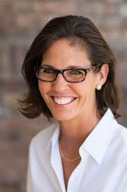 Lynne Mills's Instagram, Twitter & Facebook