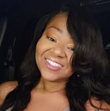 I keep reading that the food is bland. Do they have salt/pepper packets