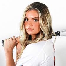 Tori Boyd's Instagram, Twitter & Facebook