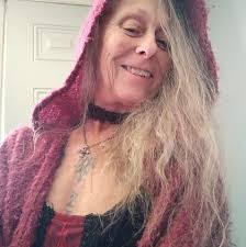 Luz Fox's Instagram, Twitter & Facebook