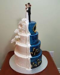 For more ideas for unusual wedding cakes, check out gallery of crazy wedding cakes and view interesting cake topper ideas in unusual wedding cake toppers. 45 Of The Most Creative Wedding Cakes Ever Posted Online Bored Panda