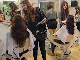 Psst…check out salon finder for best deals from quality hair salons that are both good and affordable! 10 Best Hair Salons In Mumbai Near You To Style Yourself
