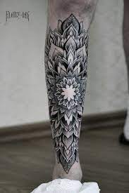Mandala Leg Tattoo By Family Ink Mandalatattoo Mandala Ornamenttattoo Geometrictattoo Blackworktattoo Bla Tatuagem Tatuagens Geometricas Tatuagem Mandala