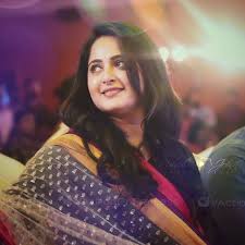 She was also a yoga instructor and has trained under yoga guru bharat thakur. Pin Auf Anushka