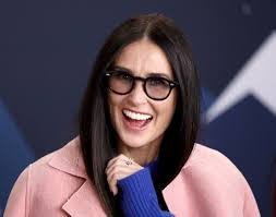 A post shared by demi moore (@demimoore) on may 13, 2020 at 12:08pm pdt. Demi Moore S Bathroom Is Completely Bizarre And Twitter Fans Can T Handle It