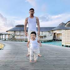 Hairul azreen bin idris (born 23 april 1988) is a malaysian former taekwondo athlete, martial artist, actor and stuntman. Hex Super Papa Malaysia Name Hairul Azreen Bin Idris Facebook
