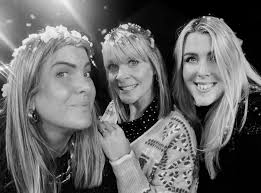 Nothing shines brighter than the love of family at Christmas.🎄 Christmas  Day, Boxing Day, family fun at Young's and an annual Christmas gathering  with the cousins. The best parts of Christmas are