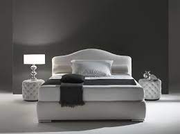 State valutando l'acquisto di un letto con contenitore? 1 Maya Bassa Letto Matrimoniale Contenitore Stanze Da Letto Matrimoniali Camera Da Letto Semplice