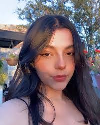 Janette Robles's Instagram, Twitter & Facebook