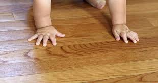 Parkett Holzboden Naturlich Pflegen Kleine Macken Beseitigen Parkettboden Pflegen Parkettpflege Und Parkett