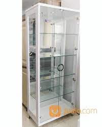 Produsen lemari etalase display kaca interior toko di semarang jawa tengah, furniture semarang, display iphone display nokia display acrylic display aksesoris display aksesoris wanita display baju display butik display case display distro display distro multiplek hpl display elektronik display etalase display fashion display furniture display gantungan baju display handphone display jam. Lemari Hias Pajangan Kaca Display Showcase Premium Makassar Jualo
