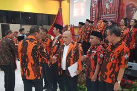 Pemuda pancasila adalah sebuah organisasi paramiliter indonesia yang didirikan oleh jenderal abdul haris nasution pada 28 oktober 1959. Resmi Dilantik Inilah Susunan Pengurus Mpc Pemuda Pancasila Jakarta Timur 2019 2023 Pemuda Pancasila Mpw Dki Jakarta