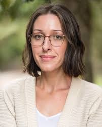 Lara Harrison's Instagram, Twitter & Facebook