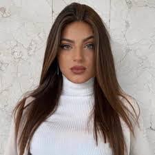 Adele Montano's Instagram, Twitter & Facebook