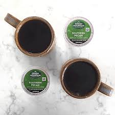 This caffeinated beverage gives you the energy to plow through the day's work, while the buttery, nutty flavor makes it a delight to drink. Southern Pecan K Cup Coffee Green Mountain Coffee Pecan Mountain Coffee