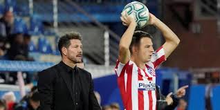 Este jueves, luego de que el atlético de madrid eliminara al barcelona. Santiago Arias Ha Recuperado La Confianza De Diego Simeone En La Liga De Espana Y Champions League Colombianos En El Exterior Futbolred