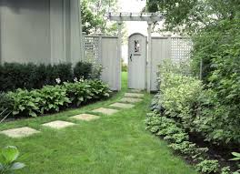 Fountain butterfly bush (buddleia alternifolia) is a spring bloomer with lilac flower clusters along gracefully arching stems. 20 Border Plants Perfect For Lining Your Path Or Driveway Bob Vila