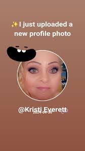 Christiana Everett's Instagram, Twitter & Facebook