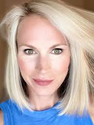 Do you need a lightweight makeup routine for summer?? Just a few changes  will leave your skin hydrated, moisturized, protected with a barely there  feel. Would love to color match you with