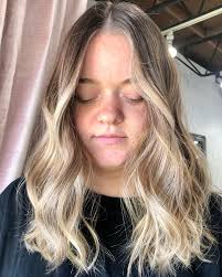 Red hair has my heart 😍 Some hair painting and a deeper base can work  wonders for a color that's feeling too flat.