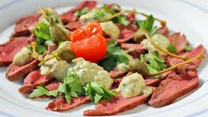 Rezept Capriolo Tonnato Rehfleisch Mit Thunfischsosse Rezepte Lebensmittel Essen Thunfischsosse