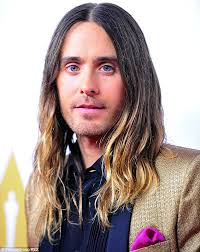 You could hand a photo of leto to a hair stylist step 22: Jared Leto S Stylist Reveals Tips To Tending The Actor S Long Hair For The Oscars Daily Mail Online