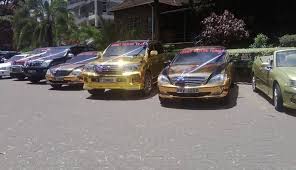 He served as the second governor of nairobi. Mike Sonko Adds A Stretch Hummer And Vintage Cadillac To Sonko Rescue Team Naibuzz