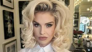 Sydney Sweeney's 'Echo Valley' Debuts On Rotten Tomatoes With Mixed Score —  Here's What To Expect