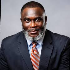 Wallace Bell's Instagram, Twitter & Facebook