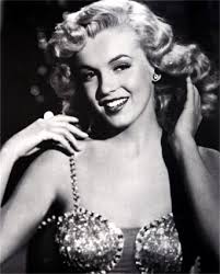 Yesterday, there was news that may finally help to convince them: Marilyn Monroe Langes Haar Retrochicks