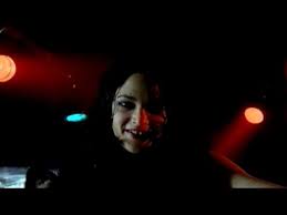 Henüz 24 yaşında olan ünlü aktris anna batista (asia argento ) şöhret batağının ortasında büyük bir bunalım yaşamakta ve kendini bulmak için mücadele vermektedir. Scarlet Diva 2000 Imdb